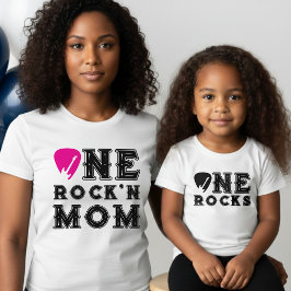 One Rock'n Mom Guitar Pick Parent Birthday Tシャツ