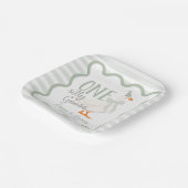 One Silly Goose Green Bow 1st Birthday ペーパープレート (傾斜あり)