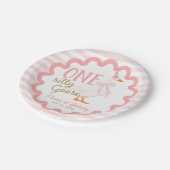 One Silly Goose Pink Bow 1st Birthday ペーパープレート (アングル)
