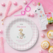 One Silly Goose Pink Gingham Girl First Birthday ペーパープレート (パーティー)