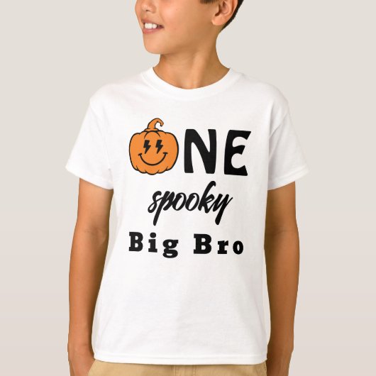 One Spooky Big Bro Halloween Matching Family Tシャツ (正面)