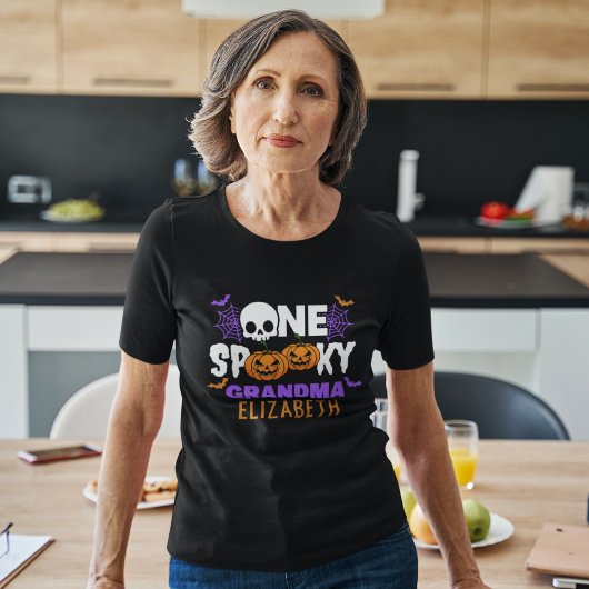 One Spooky Grandma, Fun Halloween Family Tシャツ