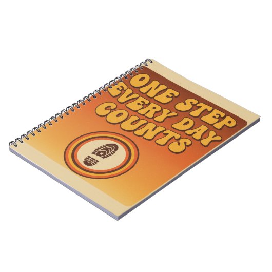 One Step Every Day – Retro Motivational Notebook ノートブック (左側)