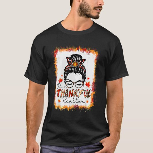 One Thankful Realtor Messy Bun Women Fall Cute Tha Tシャツ (正面)