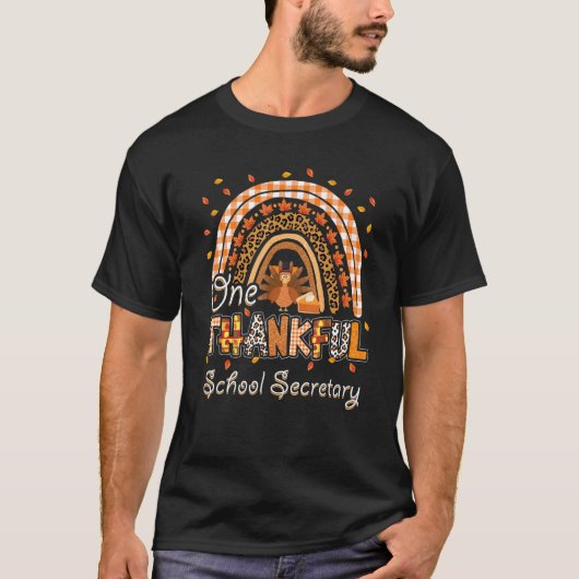 One Thankful School Secretary Thanksgiving Rainbow Tシャツ (正面)