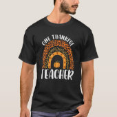 One Thankful Teacher Rainbow Leopard Groovy Teache Tシャツ (正面)