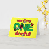 ONEderful Ladybugツインズ1st誕生日 カード (黄色い花)