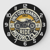 Only Cool Grandpas Ride Motorcycles ラージ壁時計 (正面)