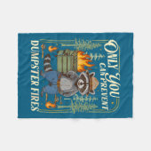 Only You Can Prevent Dumpster Fires Funny Racoon M フリースブランケット (正面(横))