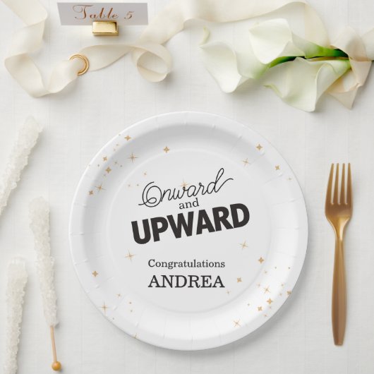 Onward and Upward Graduation Party ペーパープレート (ウェディング)