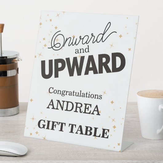 Onward and Upward Graduation Party 台座サイン (インサイチュ)