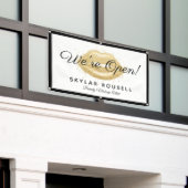 Open For Business金ゴールドグリッターLips美しいサロン 横断幕 (ビルの外側)