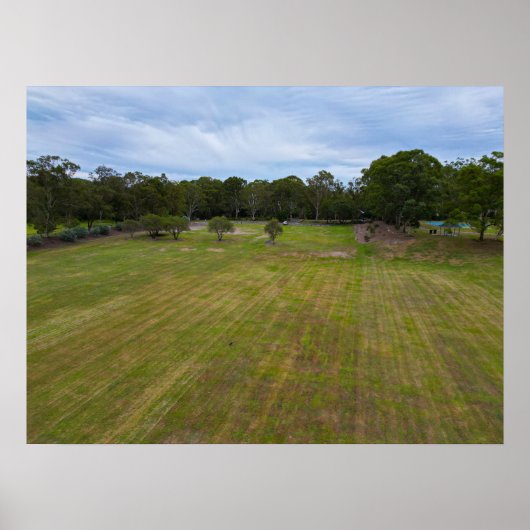 Open Green Field Recreational Park Landscape ポスター (正面)