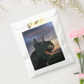 Open If You Dare. Big, black dog フェイバーバッグ (封をした状態)