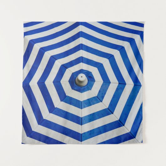 Opened striped umbrella タペストリー (正面)