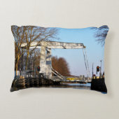 Ophaalbrug over gracht in Nederland. アクセントクッション (裏面)