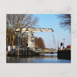 Ophaalbrug over gracht in Nederland. ポストカード
