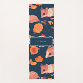 Opossumレトロカラフルパタパーソナライズされたーン ヨガマット (正面)