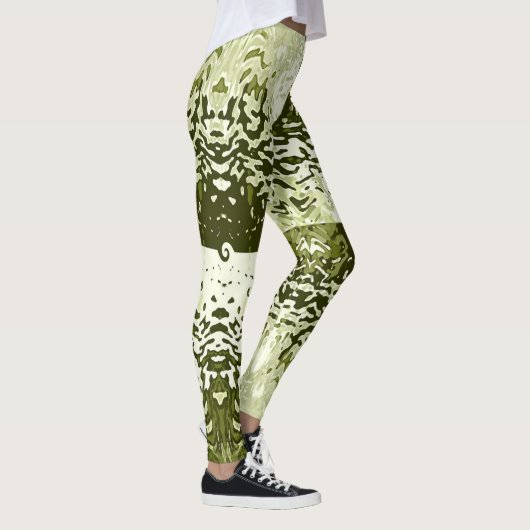 Opposites Attract Leaf Green Leggings レギンス (右)