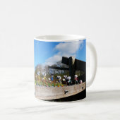 Optocht van Fubby's naar felicitatie. コーヒーマグカップ (正面右)