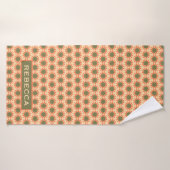 Orange and Green Retro Flower Pattern Personalised バスタオル (バスタオル)