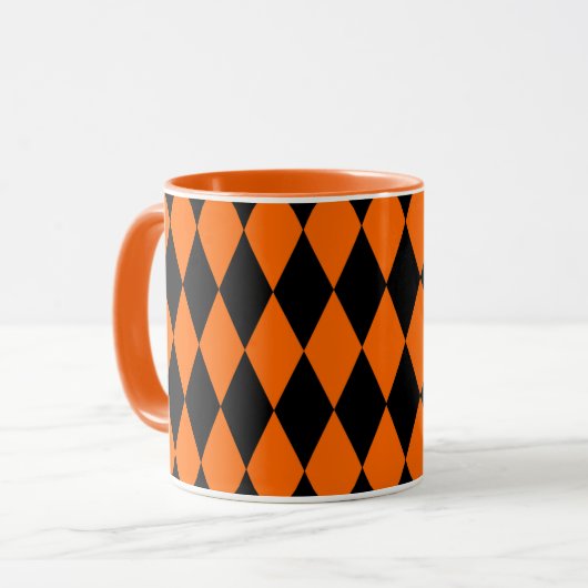 Orange Black Harlequin Diamonds Checkers Design  マグカップ (正面左)