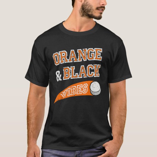 Orange & Black Vibes Hockey Team Fan Tシャツ (正面)