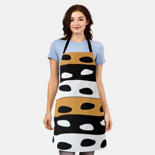 Orange Black White Stripes エプロン (着用した状態)