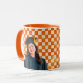 Orange Checkered Personalized Portrait Graduation マグカップ (正面左)