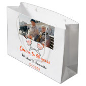 Orange cheers to 60 years anniversary wedding  ラージペーパーバッグ (裏面アングル)