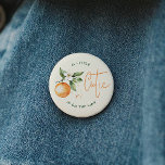 Orange Citrus Little Cutie Baby Shower Button 缶バッジ<br><div class="desc">Introducing our orange citrus little cutie baby shower button, perfect for a fun, gender-neutral celebration! This zesty design features a delightful citrus orange clementine fruit theme, brought to life with a simple boho-inspired watercolor style. It is ideal for welcoming a little boy or girl in a joyful and vibrant way....</div>