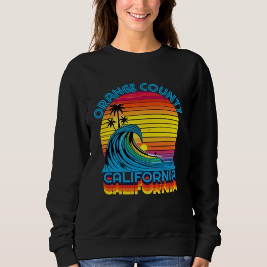 Orange County Retro Throwback Surf & Beach Souveni スウェットシャツ (正面)