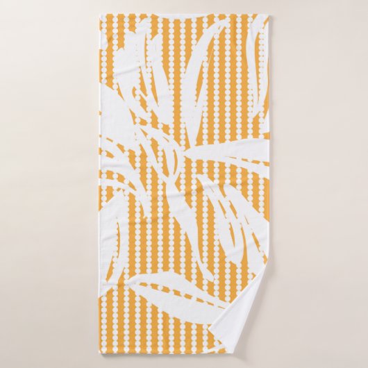Orange Floral seamless pattern with striped backgr バスタオル (バスタオル)