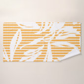 Orange Floral seamless pattern with striped backgr バスタオル (バスタオル)
