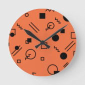Orange, fun, trendy, geometric Memphis graphic ラージ壁時計 (正面)