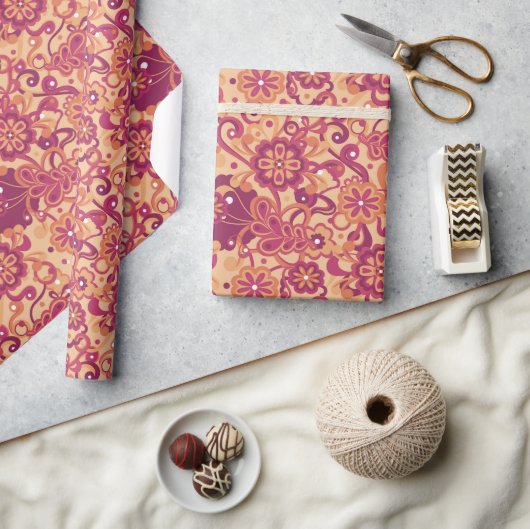 Orange Groovy Psychedelic 60s 70s Floral Birthday ラッピングペーパー (クラフト)