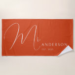 Orange Newlyweds Mr Name Personalized Honeymoon ビーチタオル<br><div class="desc">Celebrate your love in style with this personalized beach towel for adults, featuring the newlyweds' names in an elegant, modern design. Perfect for a honeymoon beach trip, anniversary getaway, or romantic vacation, this soft and vibrant towel is a must-have for couples who love to travel together. Designed with a burnt...</div>