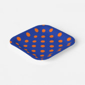 Orange On Blue Polka Dots Pattern Design  ペーパープレート (傾斜あり)