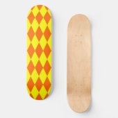 Orange Yellow Harlequin Checkered Design  スケートボード (正面)