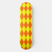 Orange Yellow Harlequin Checkered Design  スケートボード (正面)