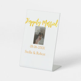 Orange yellow retro photo happily married couple 台座サイン