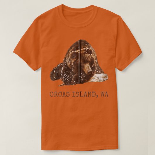 Orcas Island Brown Grizzly Bear In Snow Washington Tシャツ (デザイン正面)