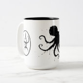 Orkney Dark Ink Illustration – Grasping Octopus ツートーンマグカップ (正面左)