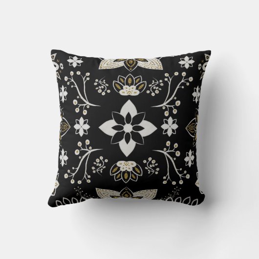 Ornate black and white floral pattern  クッション (裏面)