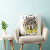 Ornate Boho Wolf with Yellow Flowers クッション (椅子)