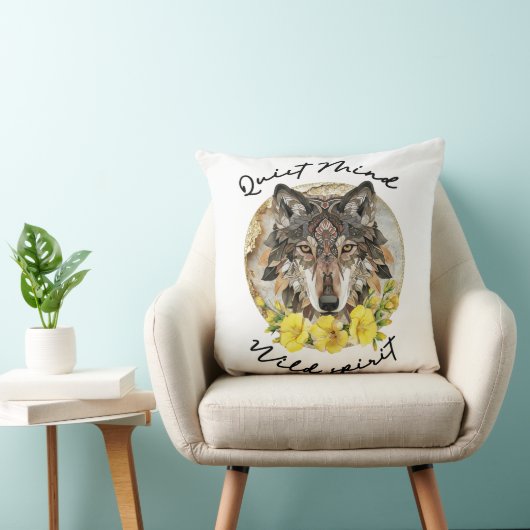 Ornate Boho Wolf with Yellow Flowers クッション (椅子)