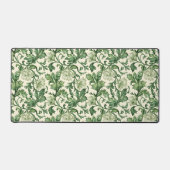 Ornate dark green acanthus leaves pattern デスクマット (正面)