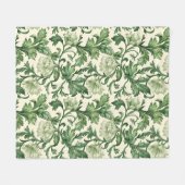 Ornate dark green acanthus leaves pattern フリースブランケット (正面(横))