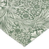 Ornate floral pattern of white flowers & leaves テーブルクロス (アングル)