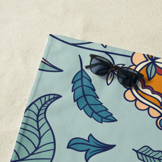 Ornate floral pattern on a pale blue background ビーチタオル (インサイチュ)